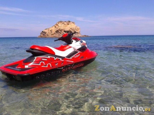 alquiler de moto de agua, barcos , coche de lujo